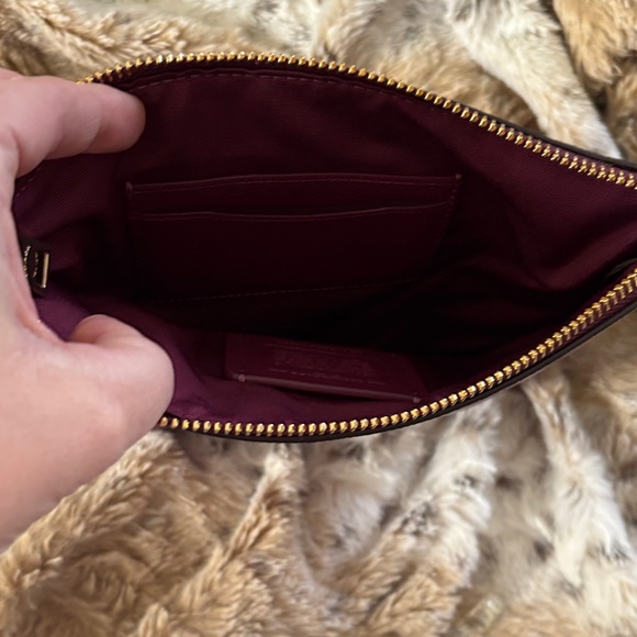 Coach Dark Berry Wristlet RARE - Picture 5 of 7